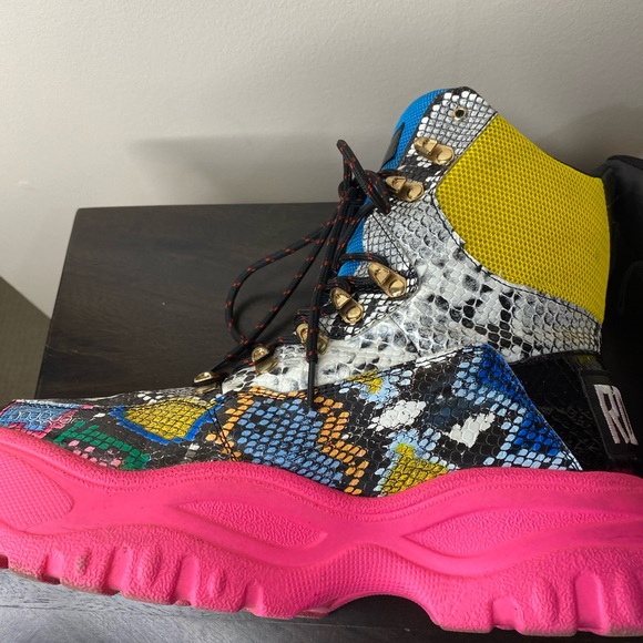 Cape Robbin Multicolor Snake Print Boots with Pink Soles size 9 - Picture 10 of 14